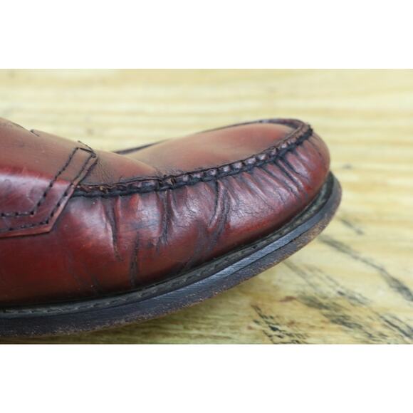 GH Bass Weejuns Mens 9D Red Leather Penny Loafers Logan Slip On Shoes - Picture 9 of 12